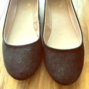 Black ballet flats. BNIB never worn.